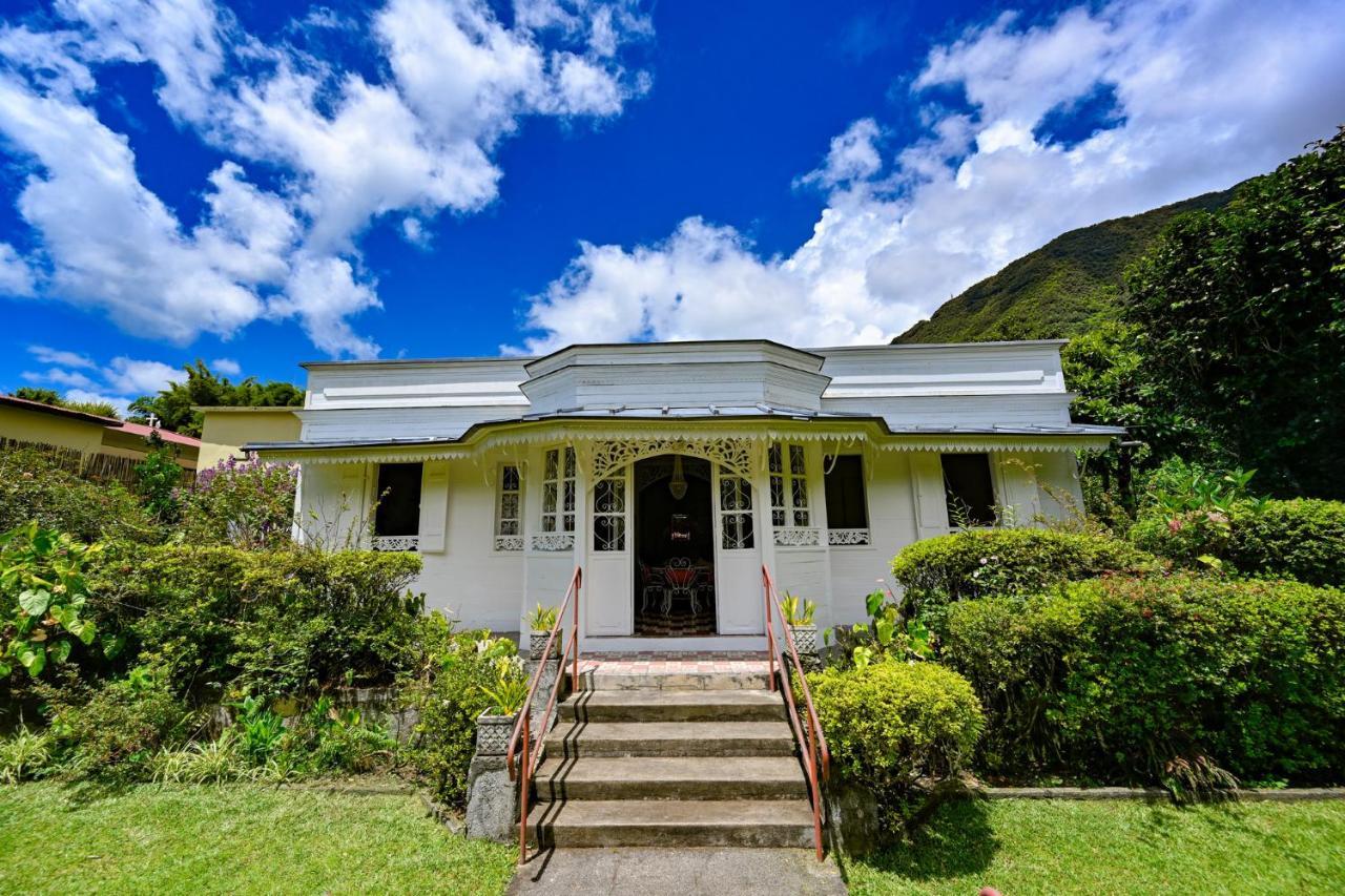 La Villa Blanche, Hell-Bourg سالازي المظهر الخارجي الصورة